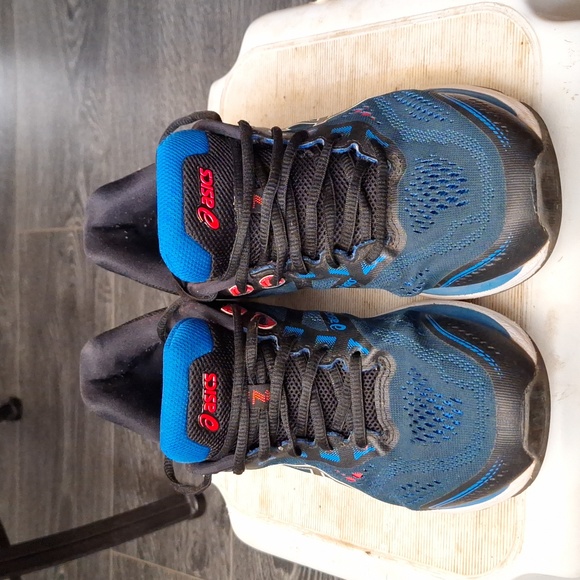 ASICS GT-2000 7 Shoes - Picture 2 of 16